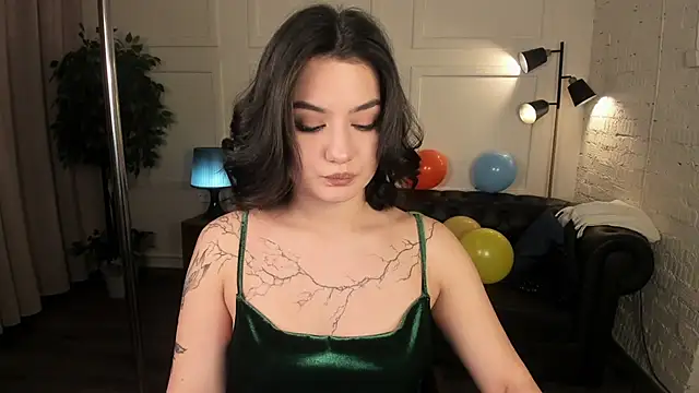 Dark Moni online show from 10-15-25, 02:33