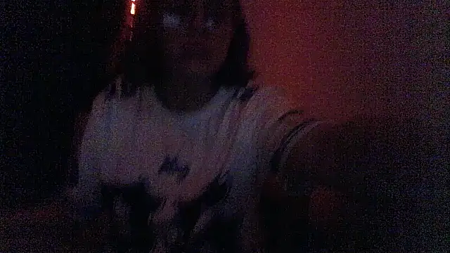 Snapshot of jenmarquez_ chatting on 10-29-25, 04:59 jenmarquez  online show from 10-29-25, 04:59