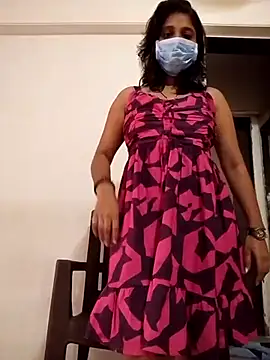 Love Foreverr12 online show from 10-28-25, 06:39