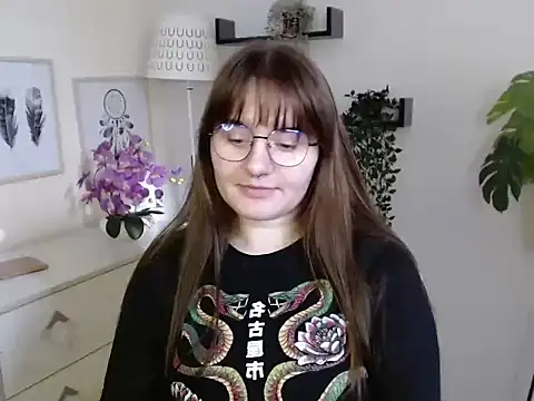 Julie Diamond online show from 10-22-25, 12:27