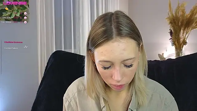 NyxaThorn online show from 10-21-25, 02:40