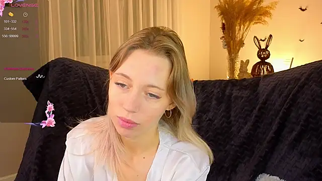 NyxaThorn online show from 11-04-25, 02:38