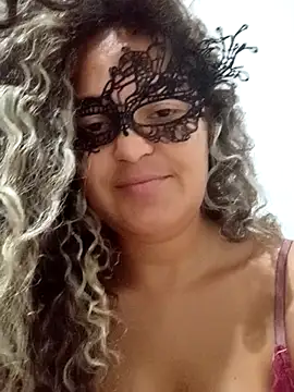 RaphinhaSanches online show from 12-14-25, 02:00