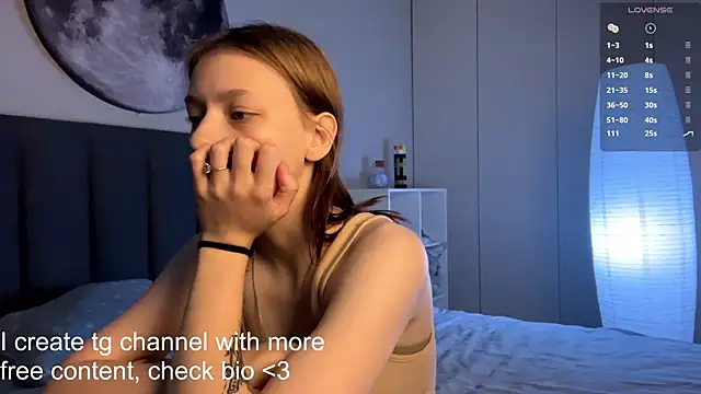 Snapshot of EllieDream chatting on 10-26-25, 07:03 EllieDream online show from 10-26-25, 07:03