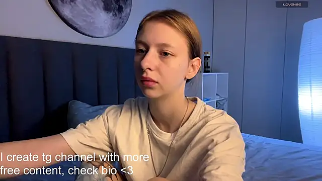 Snapshot of EllieDream chatting on 10-29-25, 07:32 EllieDream online show from 10-29-25, 07:32