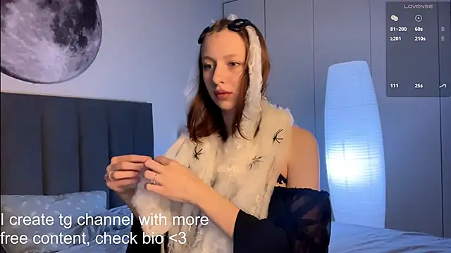 Snapshot of EllieDream chatting on 10-31-25, 07:31 EllieDream online show from 10-31-25, 07:31