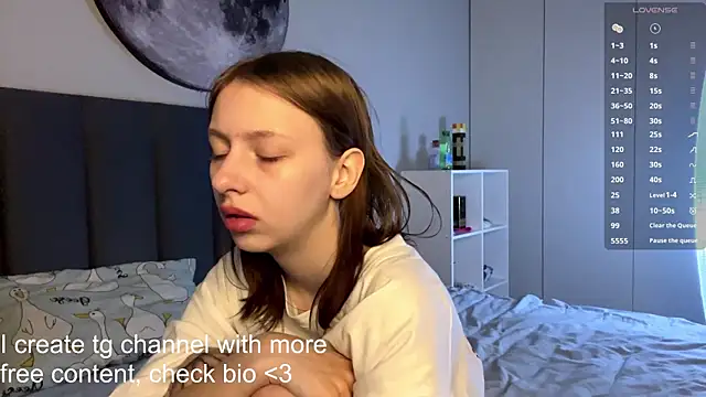 Snapshot of EllieDream chatting on 11-02-25, 07:11 EllieDream online show from 11-02-25, 07:11