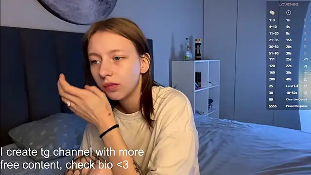 Snapshot of EllieDream chatting on 11-06-25, 07:20 EllieDream online show from 11-06-25, 07:20