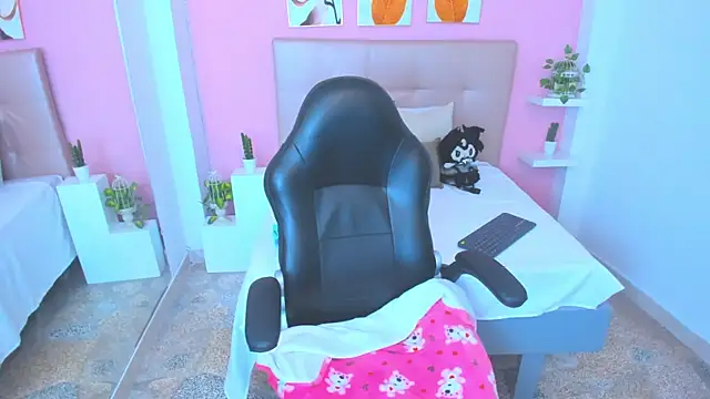 Miku Kita online show from 09-14-25, 12:54