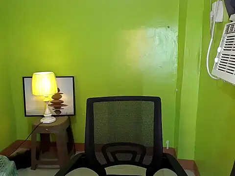 SultryCyraFoxmore online show from 04-04-26, 04:00