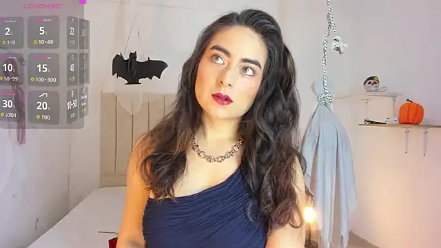 sashaa petit online show from 10-18-25, 11:00