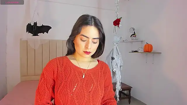 sashaa petit online show from 10-20-25, 11:10