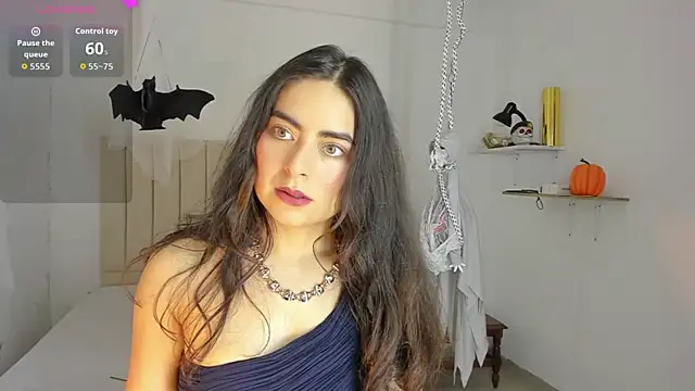 sashaa petit online show from 10-30-25, 11:33