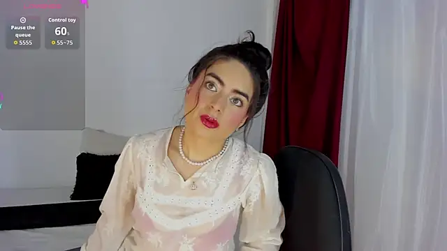 sashaa petit online show from 11-11-25, 12:05