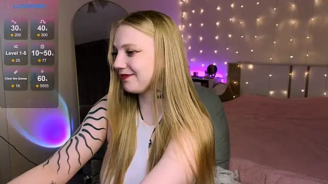 Snapshot of RebeccaAster chatting on 09-16-25, 03:24 RebeccaAster online show from 09-16-25, 03:24