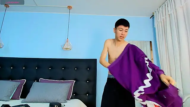 Abraham horny18 online show from 09-08-25, 08:19