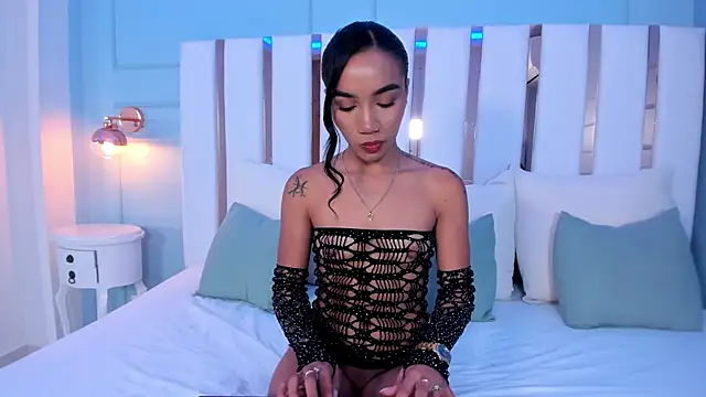 AriaHart Oficial online show from 10-07-25, 12:24
