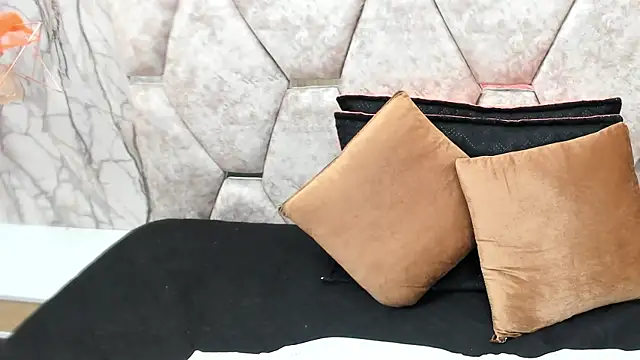 EXOTIC EBONY  online show from 11-03-25, 07:04