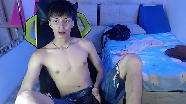 Justin gray  online show from 09-18-25, 01:35