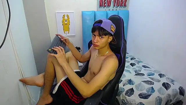 Justin gray  online show from 09-22-25, 09:06