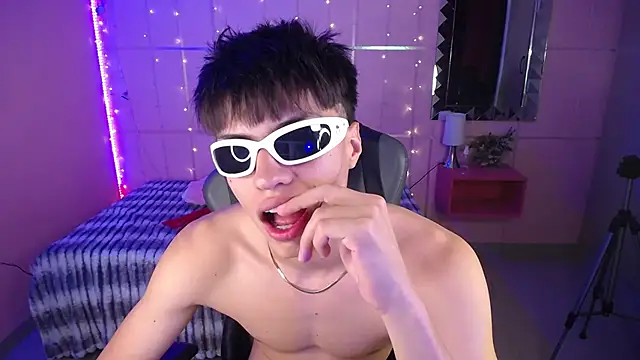 Justin gray  online show from 10-10-25, 09:14