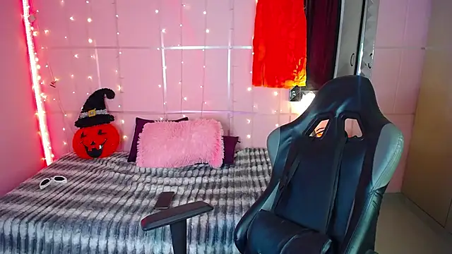 Justin gray  online show from 10-21-25, 09:37