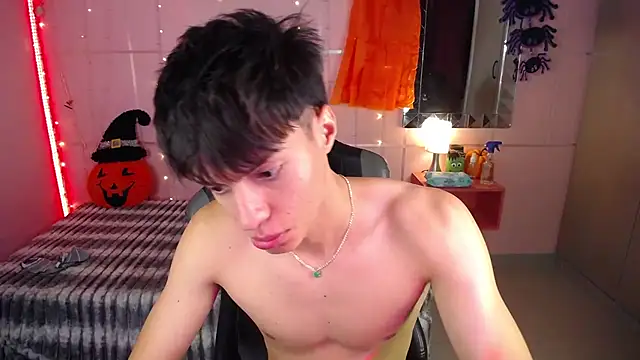 Justin gray  online show from 10-29-25, 03:03