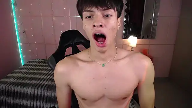 Justin gray  online show from 11-04-25, 08:41