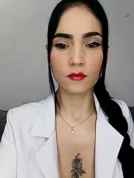 Snapshot of jamila_zair chatting on 10-22-25, 01:11 jamila zair online show from 10-22-25, 01:11