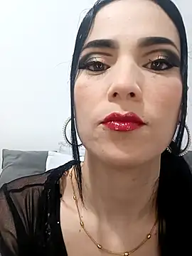 Snapshot of jamila_zair chatting on 10-30-25, 12:28 jamila zair online show from 10-30-25, 12:28