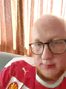 Snapshot of geilerd122 chatting on 09-15-25, 02:06 geilerd122 online show from 09-15-25, 02:06