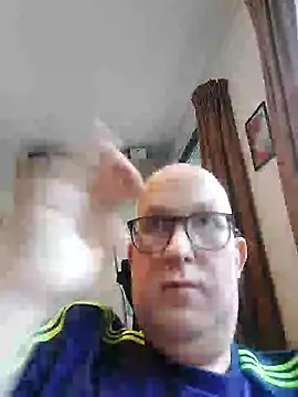 Snapshot of geilerd122 chatting on 10-06-25, 04:48 geilerd122 online show from 10-06-25, 04:48