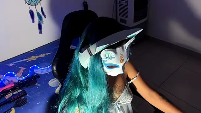 Snapshot of bluesubmissive chatting on 10-25-25, 04:31 bluesubmissive online show from 10-25-25, 04:31