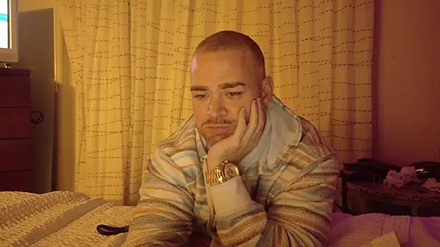 Snapshot of Dallasbest214 chatting on 11-27-25, 02:35 Dallasbest214 online show from 11-27-25, 02:35