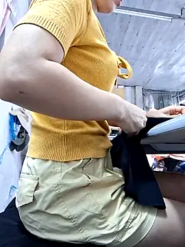 irina hana online show from 10-31-25, 06:47