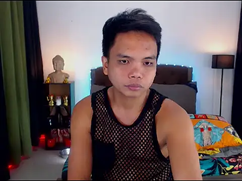 Snapshot of XExtraServiceManX chatting on 10-14-25, 09:10 XExtraServiceManX online show from 10-14-25, 09:10