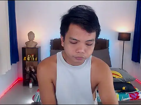 Snapshot of XExtraServiceManX chatting on 11-03-25, 01:40 XExtraServiceManX online show from 11-03-25, 01:40