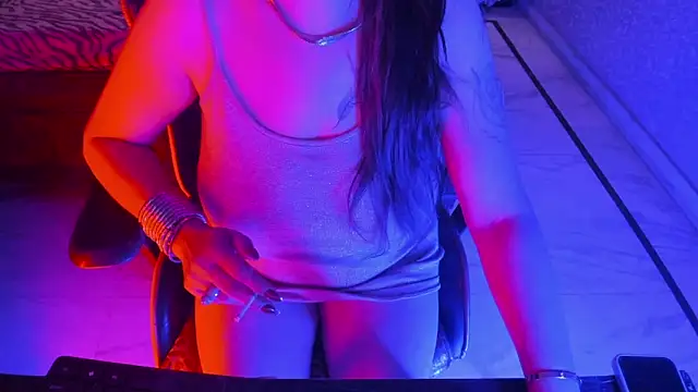 ShylaGill online show from 11-11-25, 09:59