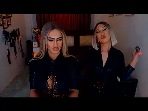 MystiqueQueen online show from 10-19-25, 07:14