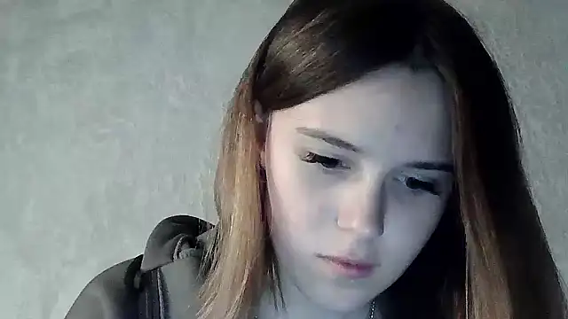 SweetLoraa online show from 10-11-25, 06:39