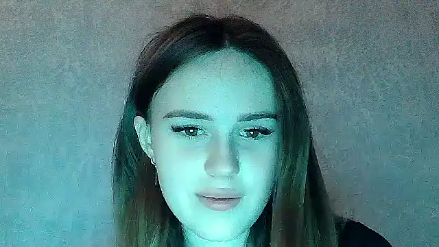 SweetLoraa online show from 12-20-25, 01:40