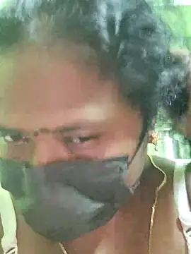 Snapshot of Tamilreethu chatting on 09-08-25, 06:18 Tamilreethu online show from 09-08-25, 06:18