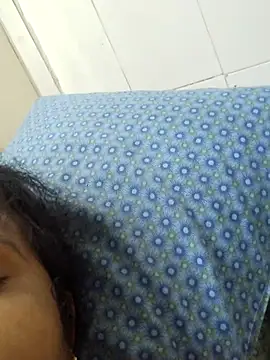 Snapshot of Tamilreethu chatting on 10-26-25, 07:47 Tamilreethu online show from 10-26-25, 07:47