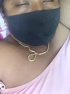 Snapshot of Tamilreethu chatting on 11-11-25, 01:11 Tamilreethu online show from 11-11-25, 01:11