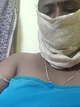 Snapshot of Tamilreethu chatting on 11-28-25, 05:43 Tamilreethu online show from 11-28-25, 05:43