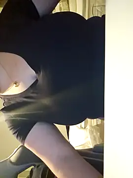 Snapshot of itsCuteTits chatting on 11-05-25, 05:24 itsCuteTits online show from 11-05-25, 05:24