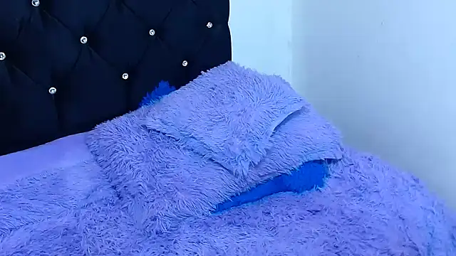 Snapshot of Gabi_Jhons_23 chatting on 11-23-25, 10:37 Gabi Jhons 23 online show from 11-23-25, 10:37