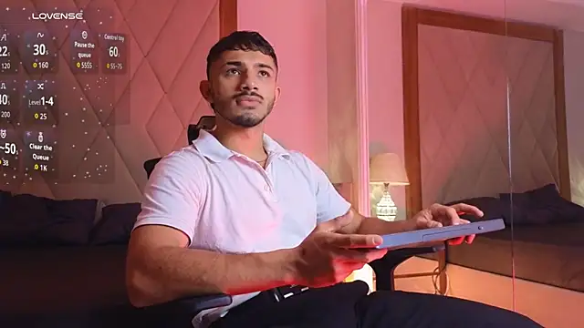 Snapshot of ArturoCardona_ chatting on 02-14-26, 01:41 ArturoCardona online show from 02-14-26, 01:41