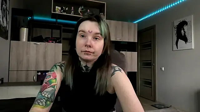 HighelikeGirl online show from 04-10-26, 12:21