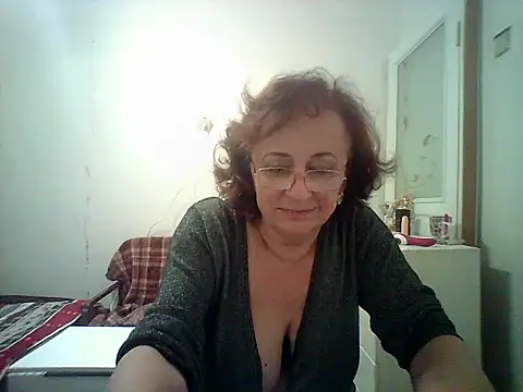 Julia54391 online show from 10-05-25, 06:39